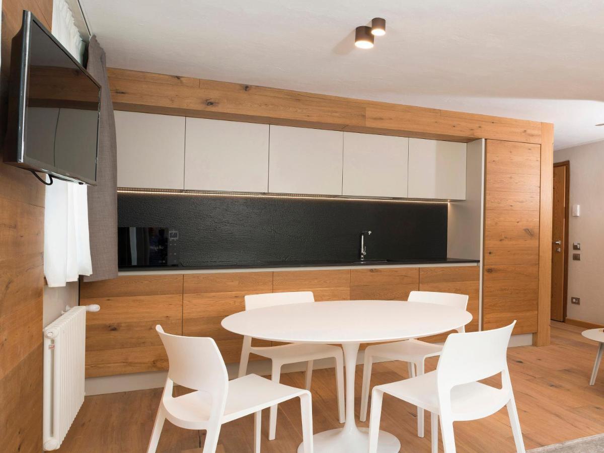 ברויל-קרוויניה 3 Chalets Aparthotel מראה חיצוני תמונה