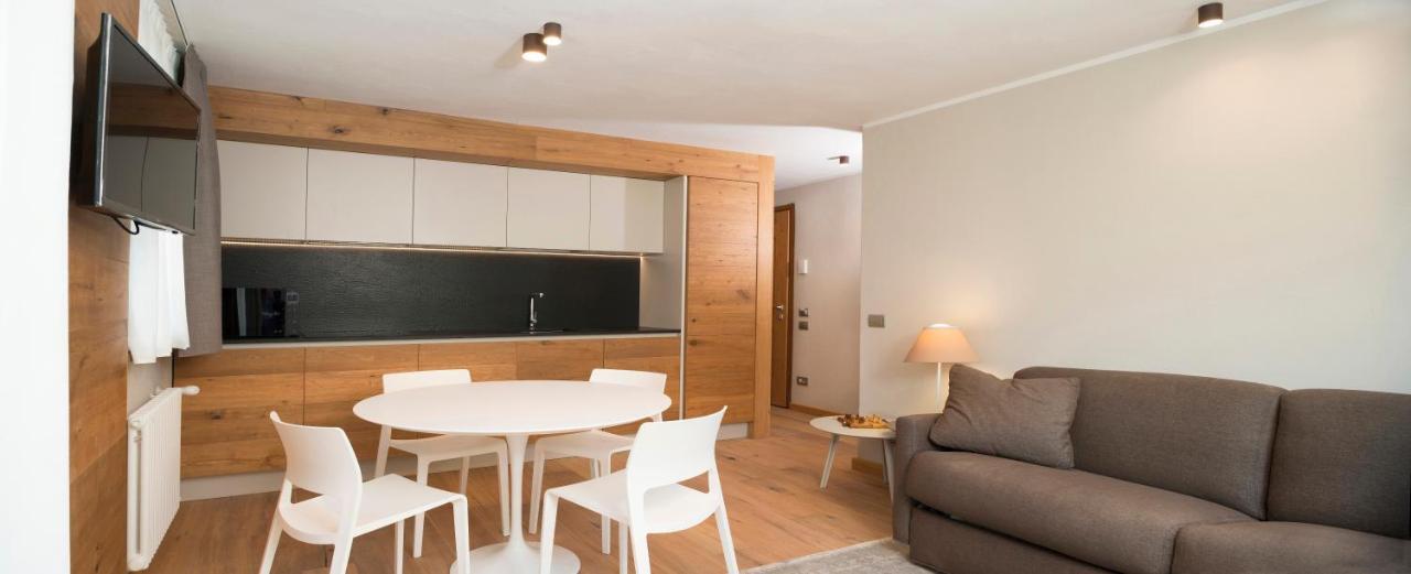 ברויל-קרוויניה 3 Chalets Aparthotel מראה חיצוני תמונה